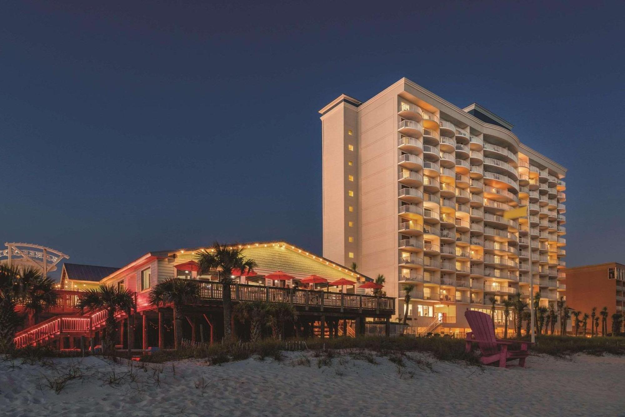 Radisson Beachfront Hotel - Панама Сити Бийч Екстериор снимка